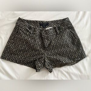 Size 0 Banana Republic Ryan Fit Shorts Low Rise, Patterned